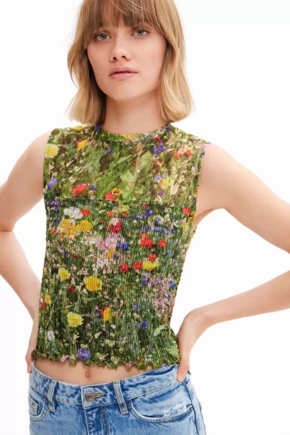 Short floral T-shirt