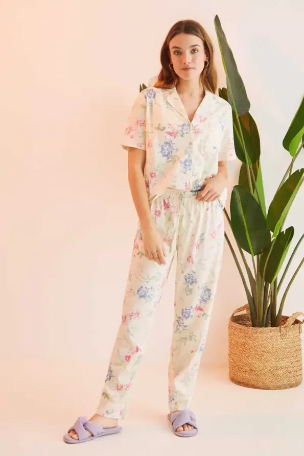 Flowered shirt pajamas