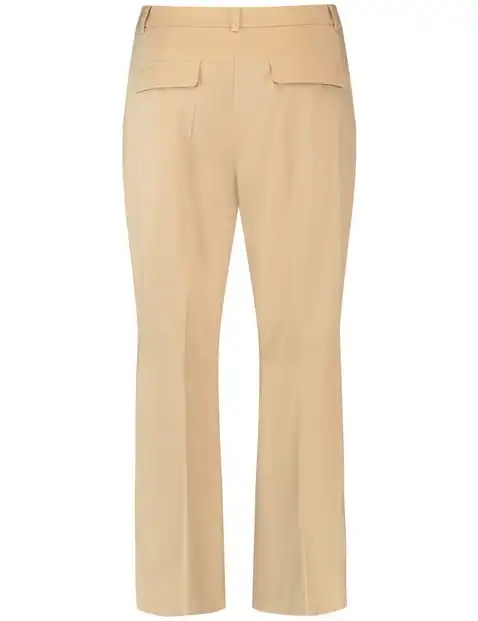 7/8-length trousers with pressed pleats