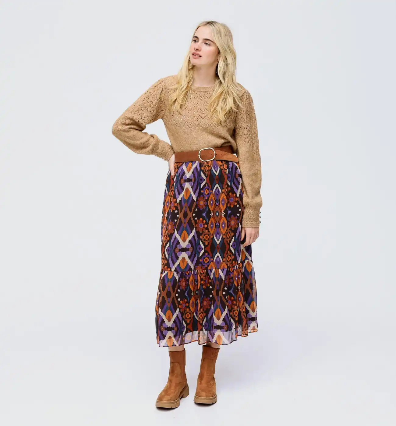 Patterned frilly skirt
