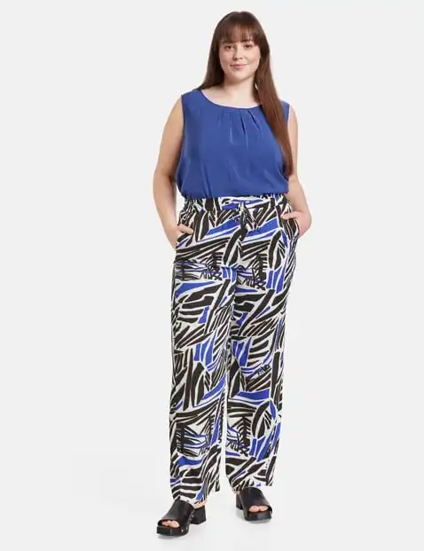 Palazzo trousers with a print