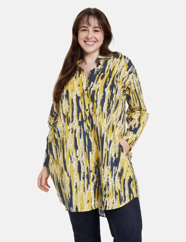 Long blouse with a print