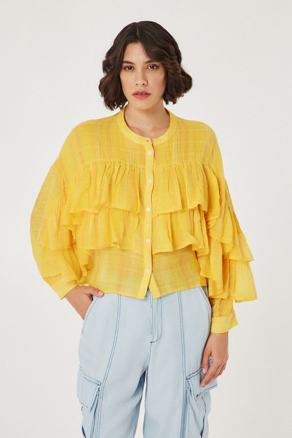 Shirt with ruffles