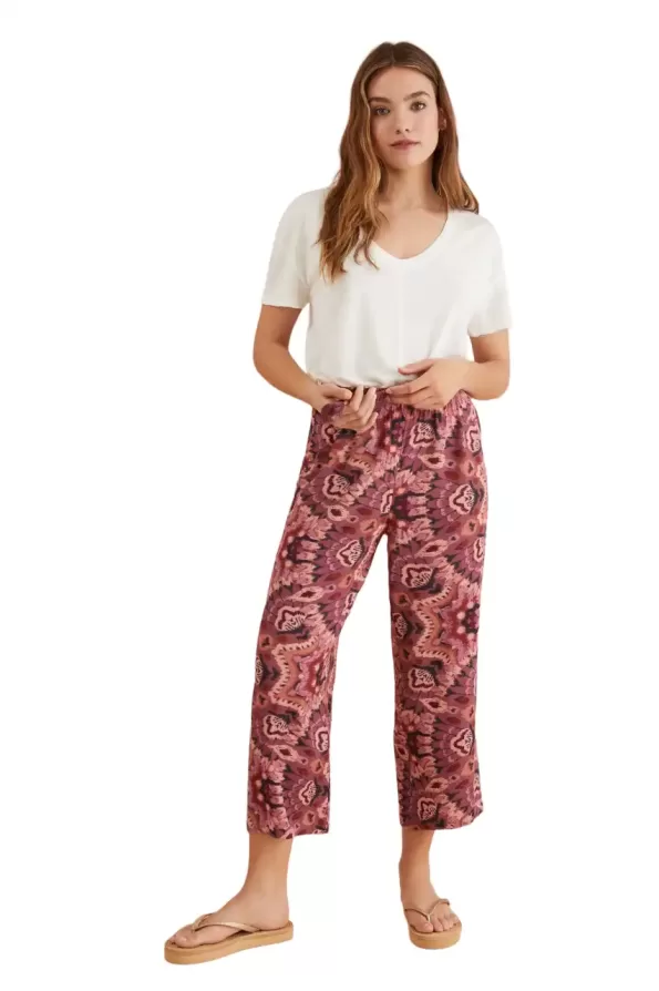 Maroon printed Capri pants