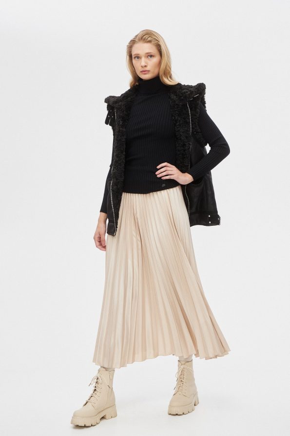 Maxi pleated satin skirt