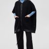 Shortsleeve cape with hood