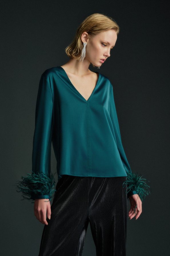 Satin blouse with feathers - Gold Label