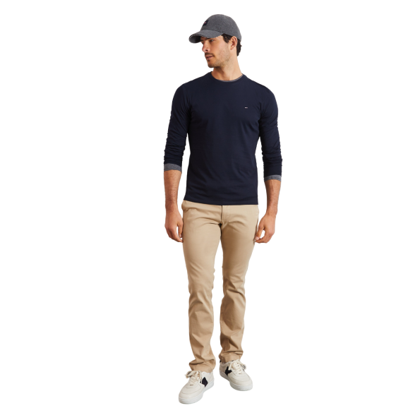Long sleeved cotton t-shirt