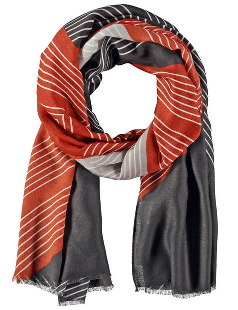 Maxi scarf with a stripe pattern