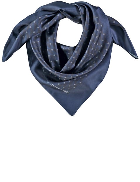 Patterned scarf made of flowing fabric