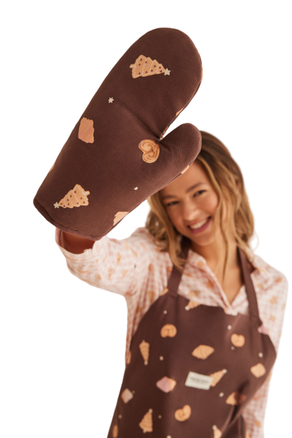 Manolo Bakes kitchen gloves