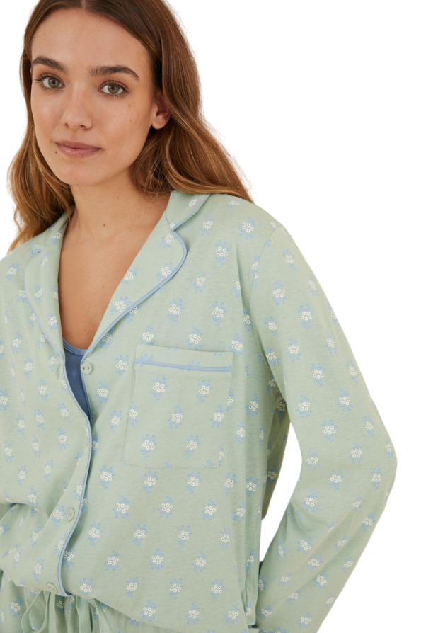 Pajama shirt with flower pattern