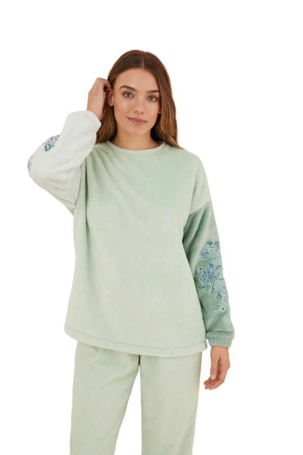 fleece pajamas with flower pattern