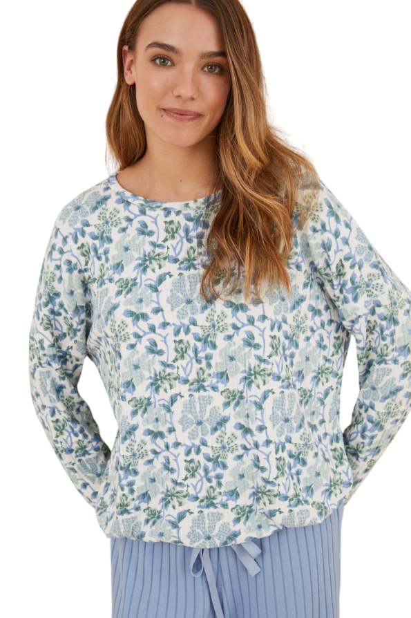 Velvet pajama with flower pattern