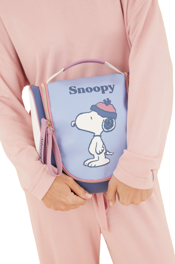 Snoopy winter large toiletry bag hanger