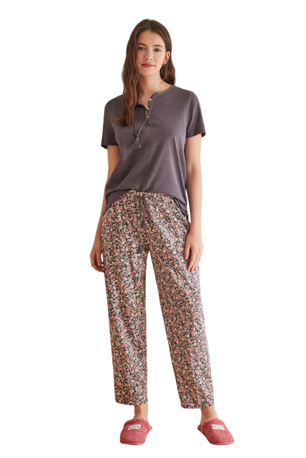 Short sleeve flared t-shirt