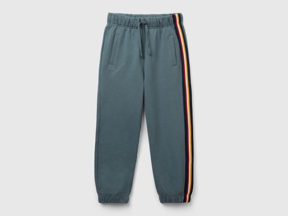 SWEATPANTS WITH STRIPED DETAILS