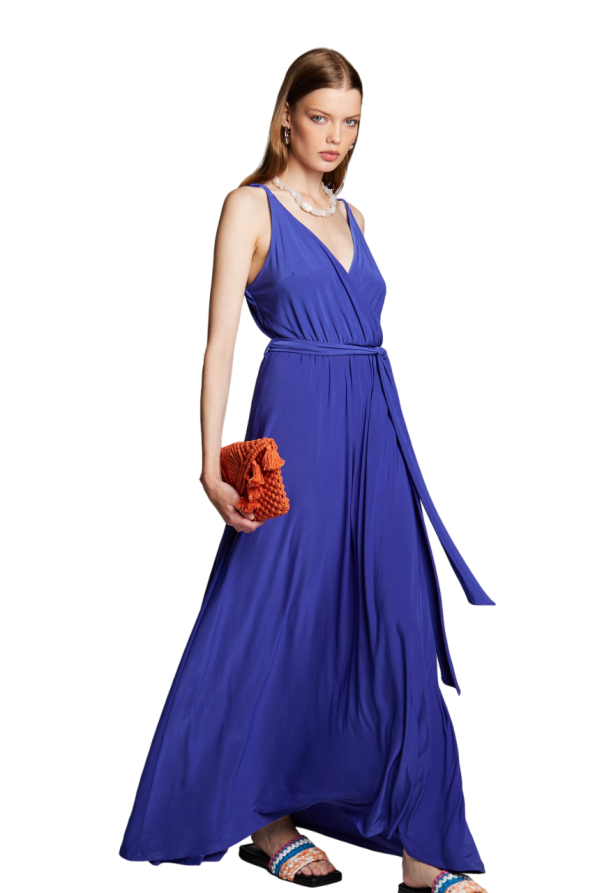 Maxi dress with belt