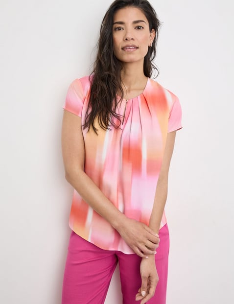 Flowing blouse with colour graduation
