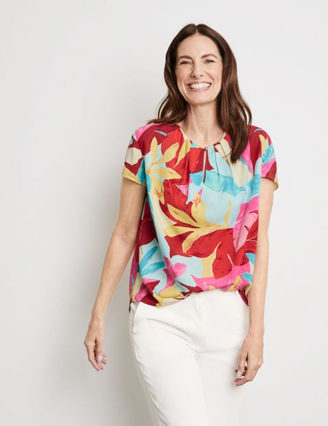 Patterned blouse top