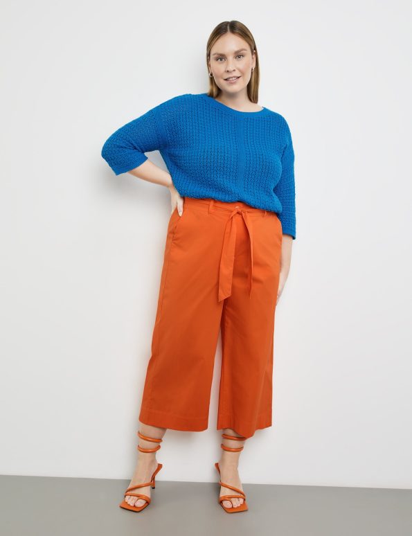 Wide 3/4-length culottes with a tie-around belt