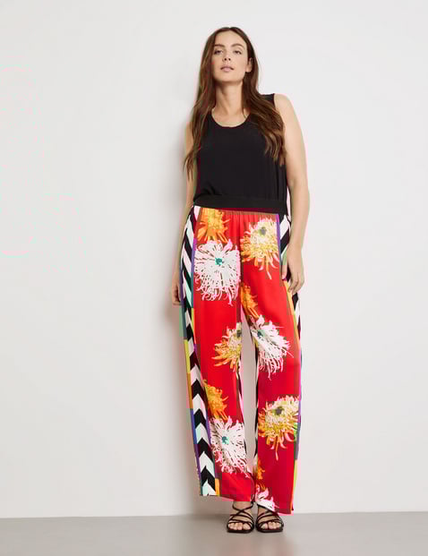 Palazzo trousers with a mixed pattern