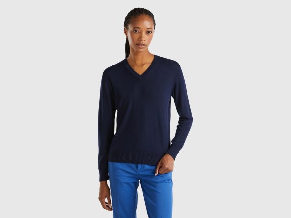 V-neck sweater