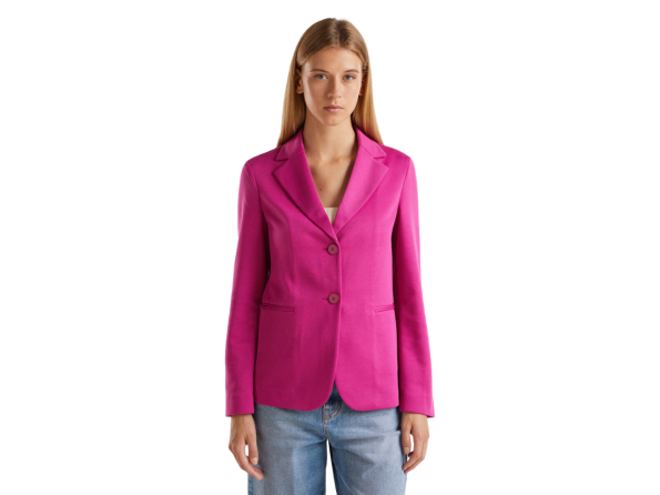 collar and two-button opening Blazer