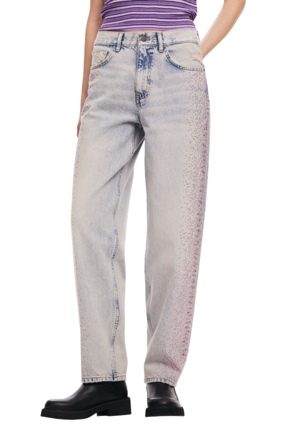 Straight Jeans With Rhinestones