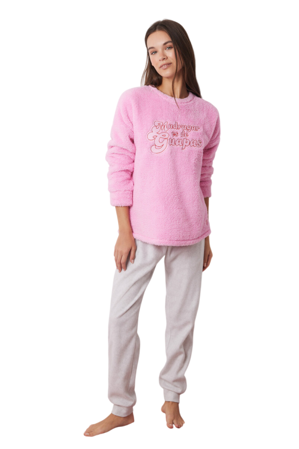 La Vecina Rubia Fluffy Pajamas Set