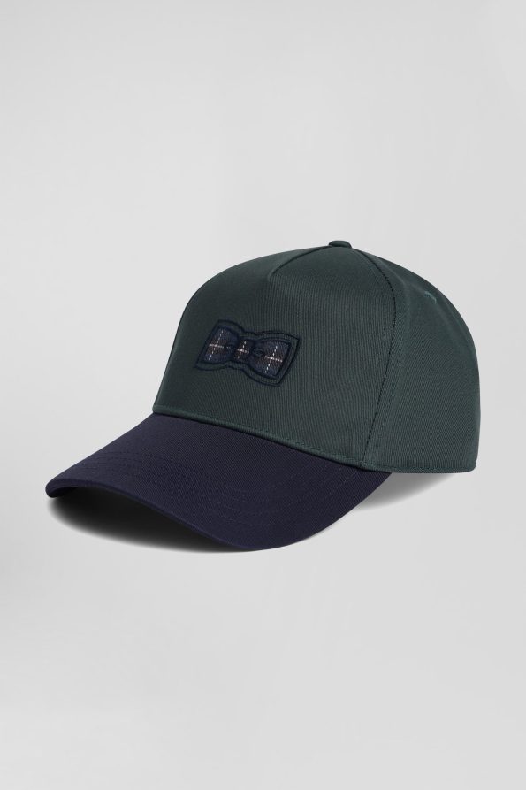 cap with embroidery