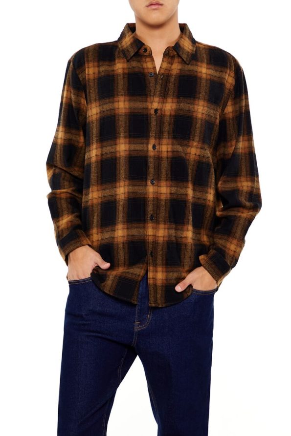 Plaid Flannel Curved-Hem Shirt