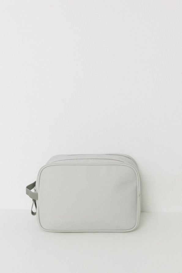 Medium Rubber Toiletry Bag
